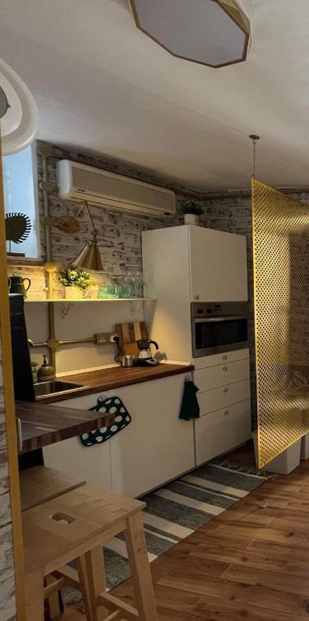 Lovely 1-Bedroom Studio In The Heart Of Old Part Of Termini Imerese Room photo